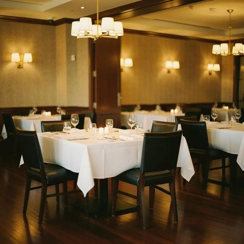 restaurant dining room